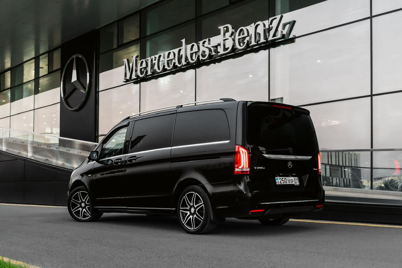Mercedes-Benz V-Class (2022) - Image 2