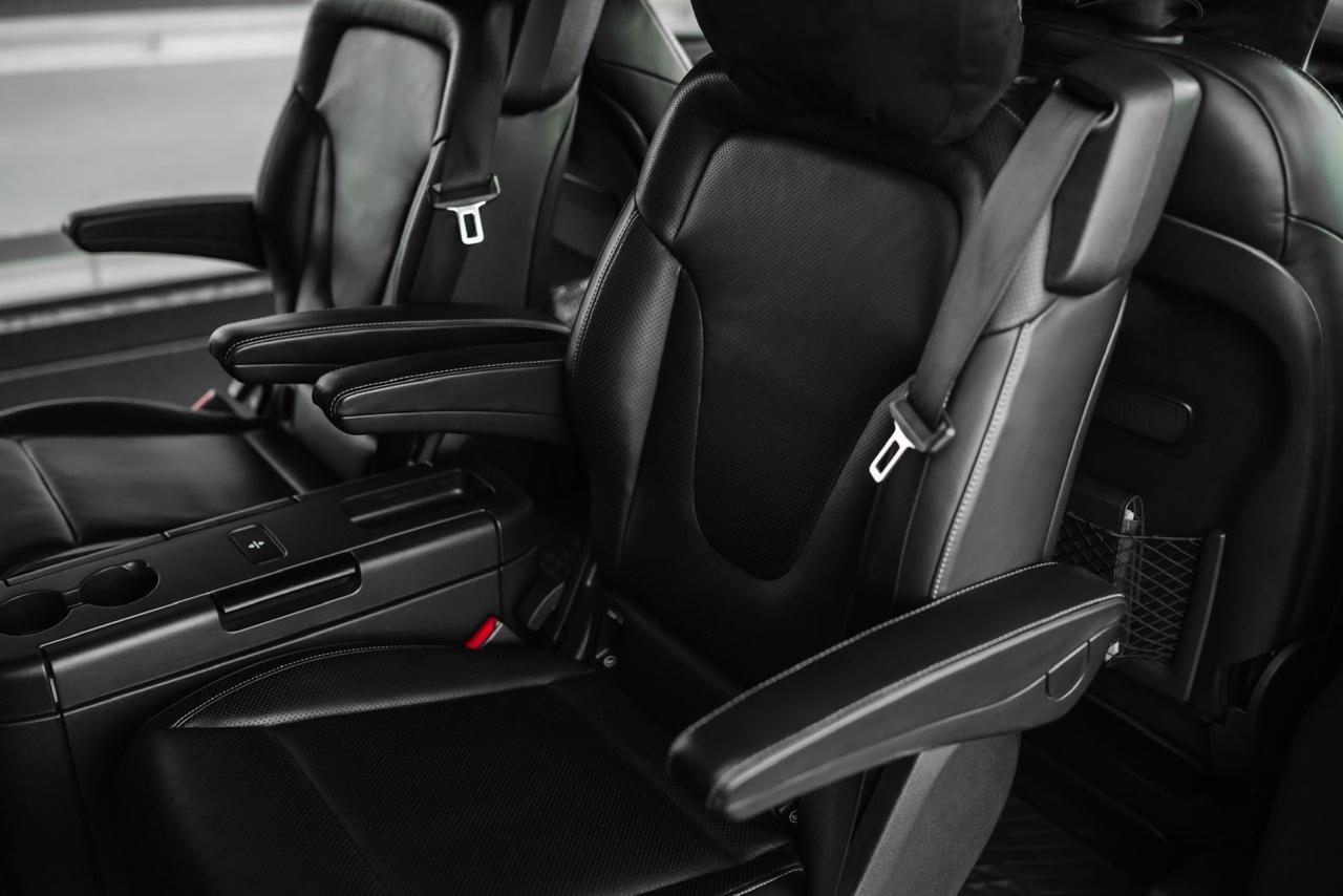 Mercedes-Benz V-Class (2022) - Image 4