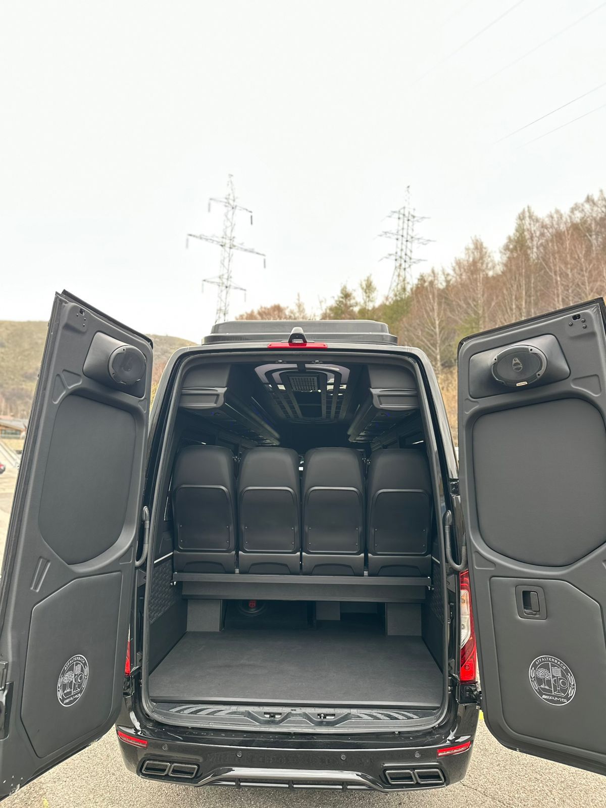Mercedes-Benz VIP Sprinter (2022) - Image 8