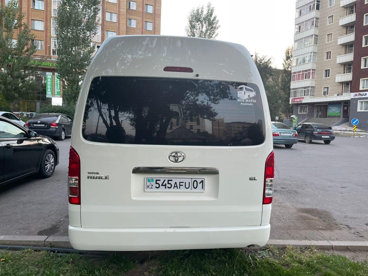 Toyota Hiace 2014-2017 (2016) - Image 3