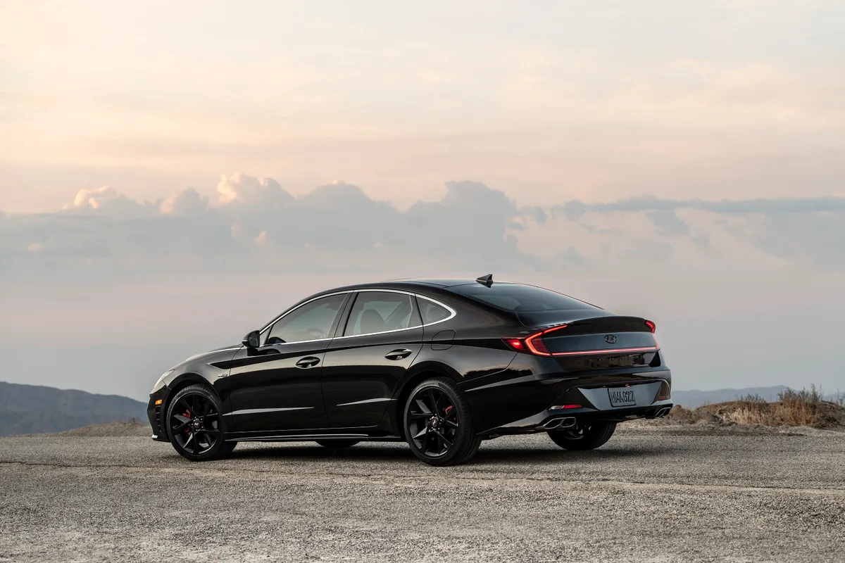 Hyundai Sonata (2019) - Image 2