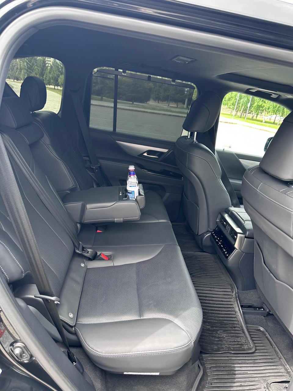 Lexus LX 600 (2024) - Image 4
