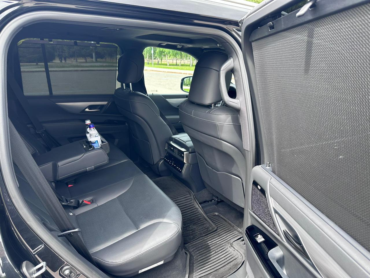 Lexus LX 600 (2024) - Image 5